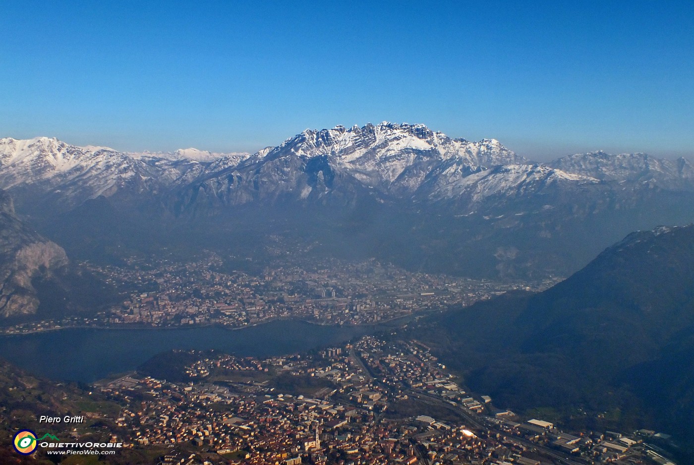 55 Dal Corno Birone vista su Lecco, il lago, i suoi monti.JPG